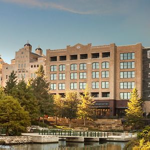 Hotel Emma At Pearl On The Riverwalk